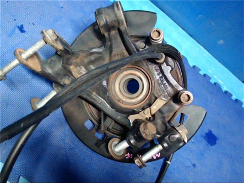  Audi original Audi Q7 { 4LBHKS } right rear knuckle hub P10400-22000267