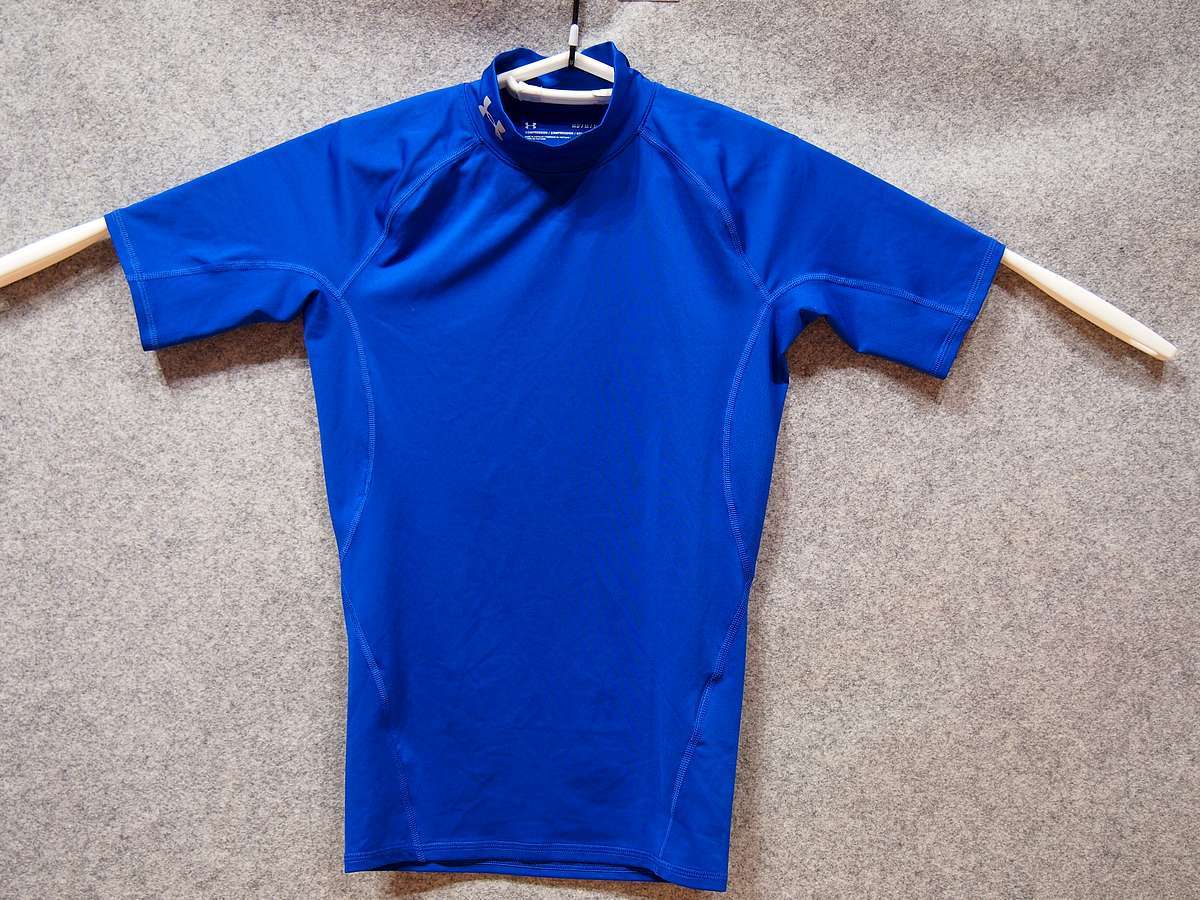 アンダーアーマーUNDER ARMOUR サッカー フットサル インナーシャツ コンプレッションウェア 半袖 [サイズ: MD /カラー: 青系]