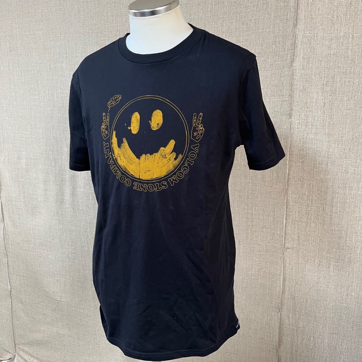 VOLCOM ボルコム Tシャツ 半袖 ロゴ ニコちゃんマーク ブラック 黒
