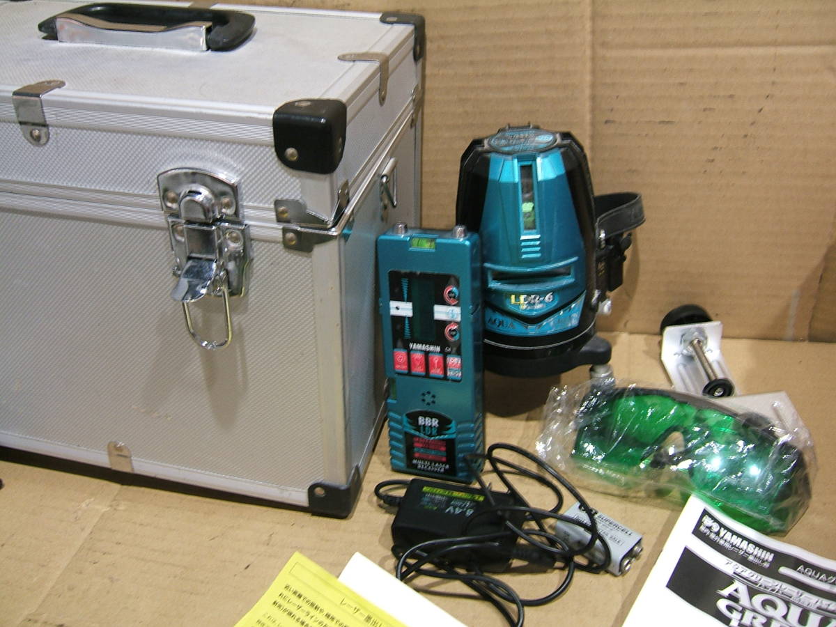 YAMASHIN 山真 AQUA レーザー墨出し器 LDR-6 HYBRID 未確認ジャンク品