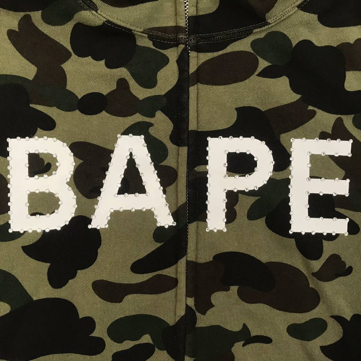 スワロフスキー CRYSTAL STONE BAPE camo フルジップ パーカー Lサイズ a bathing ape swarovski full zip hoodie ベイプ エイプ 迷彩 e25_画像2