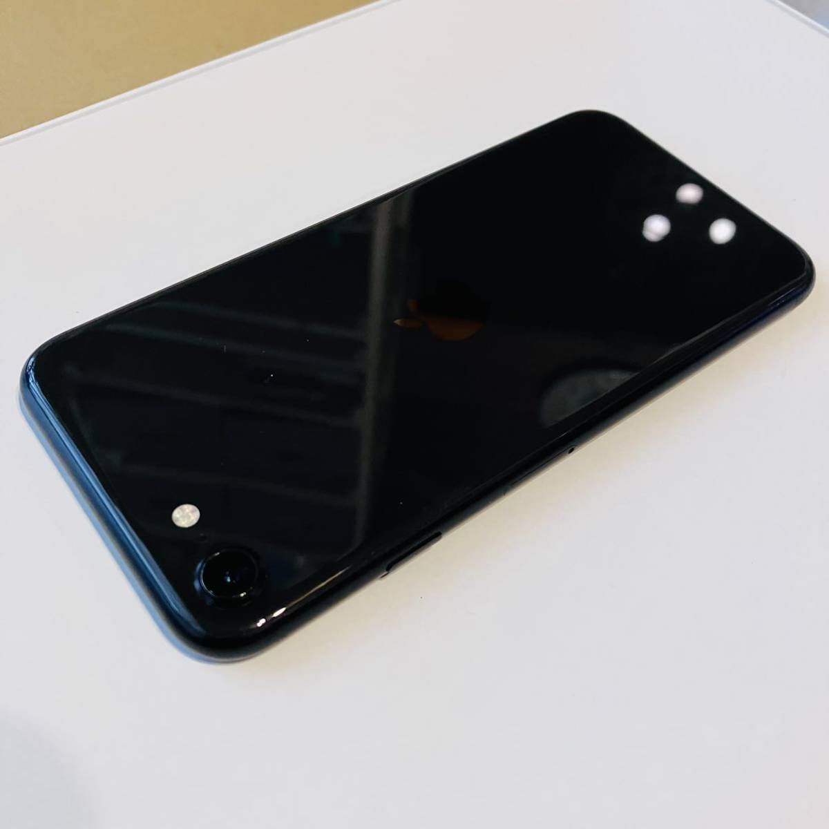 Apple iPhone SE (2019) 第2世代 128GB SIMロック解除済み　本体のみ_画像9