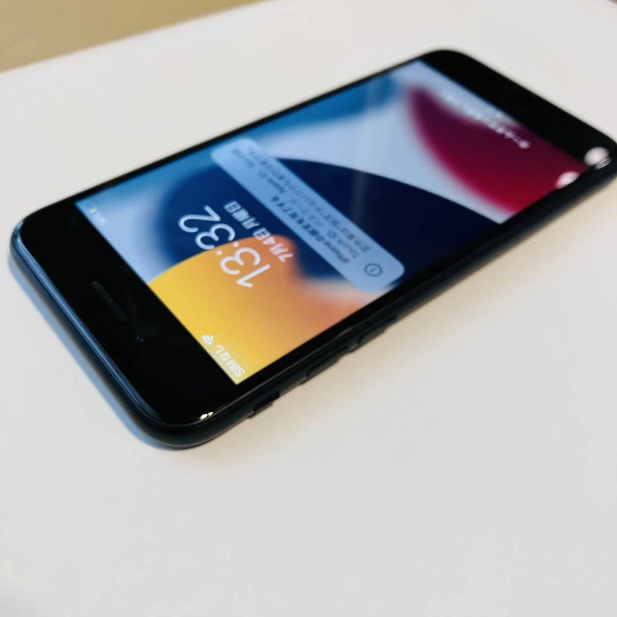 Apple iPhone SE (2019) 第2世代 128GB SIMロック解除済み　本体のみ_画像4