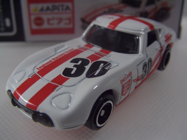 トヨタ 2000GT イングランド国旗タイプ 世界の国旗シリーズ アピタオリジナル_画像1