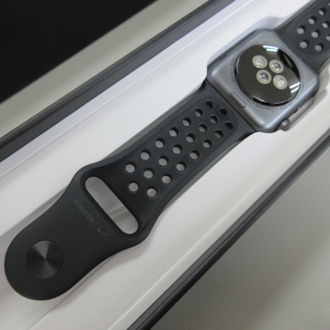 アップル Apple Watch Series 3 Nike＋ （GPS ＋ Cellularモデル） - 42mm スペースグレイアルミニウムケース と アンスラサイト/ブラックN_画像8