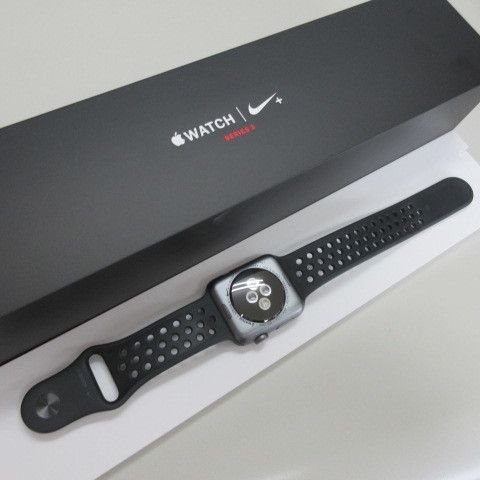 アップル Apple Watch Series 3 Nike＋ （GPS ＋ Cellularモデル） - 42mm スペースグレイアルミニウムケース と アンスラサイト/ブラックN_画像10