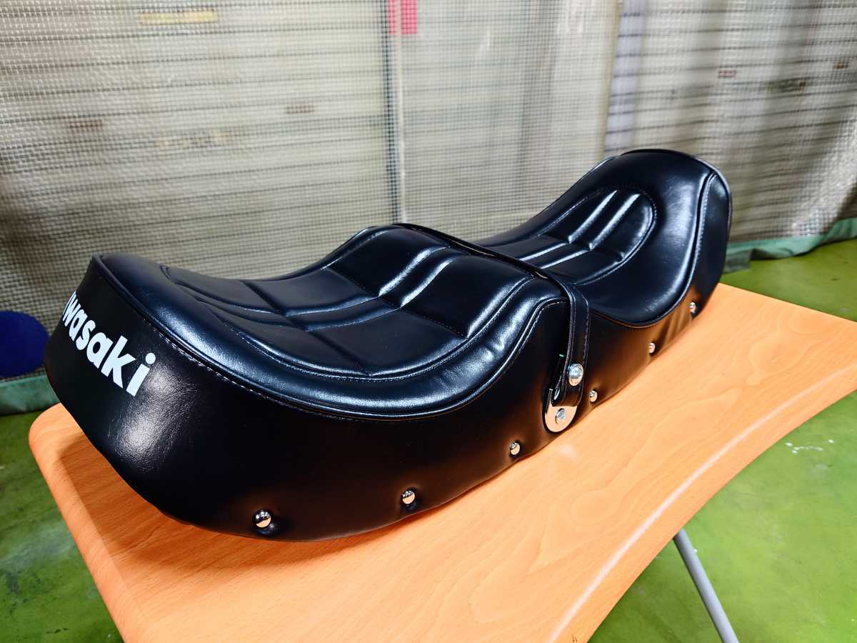新品! Z1 Z2 純正タイプ ダブルアンコ抜き 段付き カスタムシート