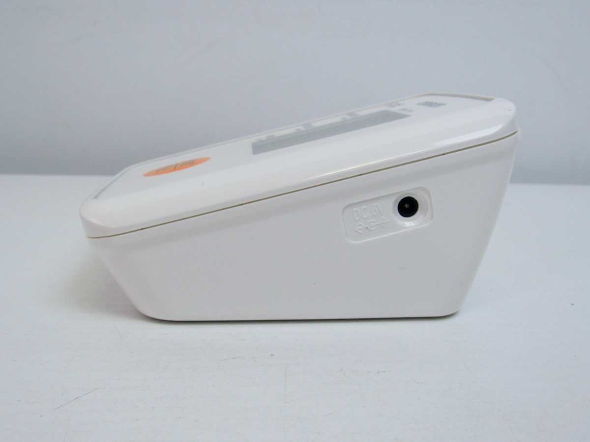 716k 中古 オムロン 自動電子血圧計 HEM-7114 上腕式血圧計 ヘルスケア 健康管理 高血圧 高齢者 看護 介護 OMRON 可動品 実動品_画像3