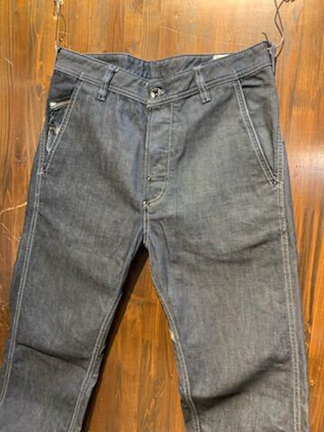 K378 メンズ パンツ DIESEL ディーゼル ジーンズ デニム 濃紺 ストレート PHEYO 小さいサイズ / W29 全国一律送料520円_画像6