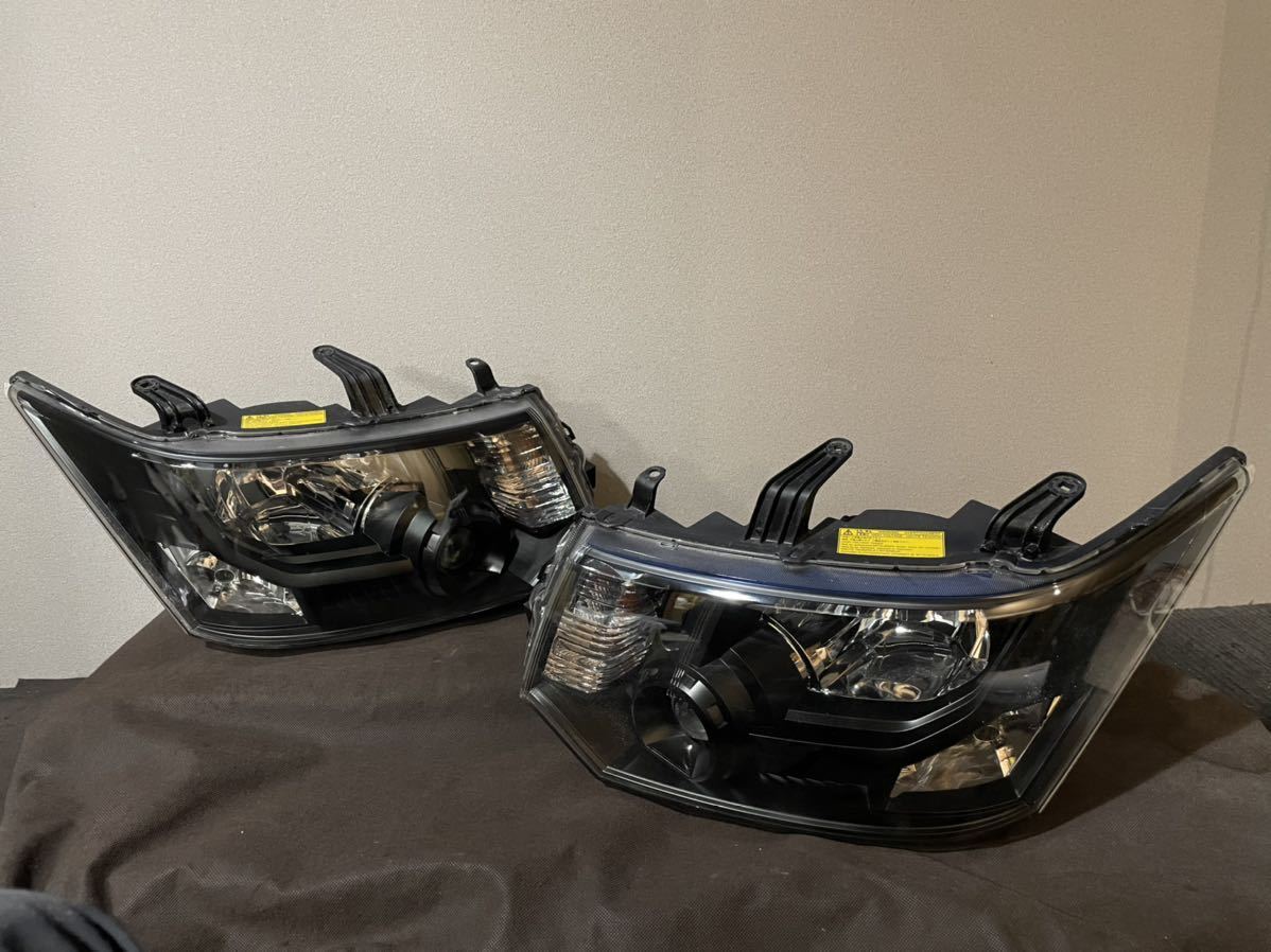 4-707-8 ☆レンズ クリア 塗装済☆ デリカ D5 CV5W 純正 HID 4-707-8 ☆レンズ クリア 塗装済☆ デリカ D5 CV5W 純正 HID