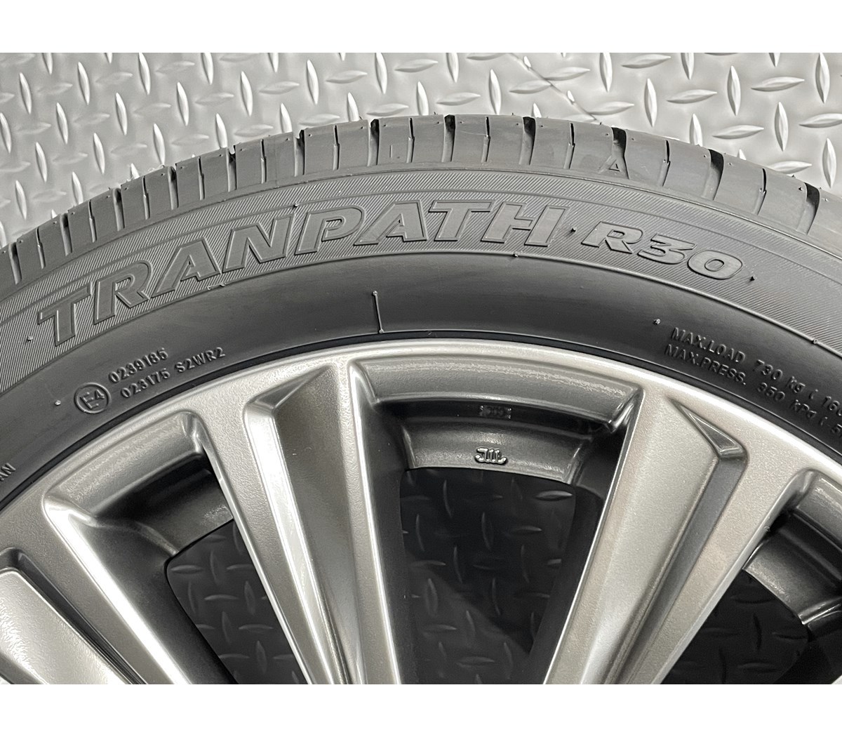 代引不可 アルファード30系タイプゴールド235 50R18 setonda.com