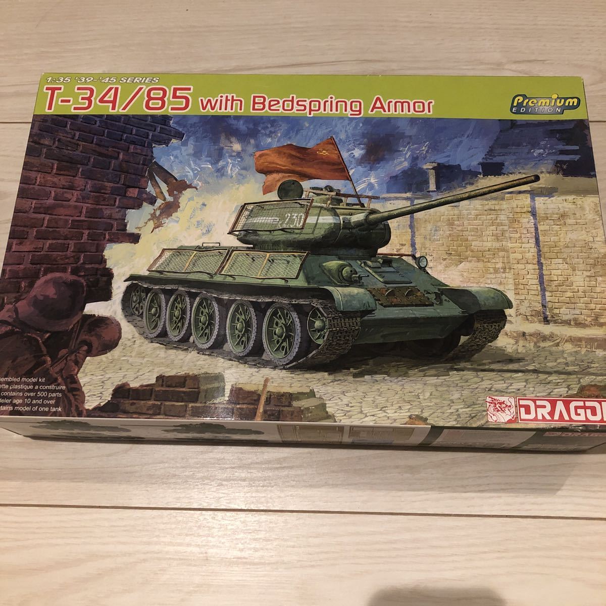 ドラゴン 1 35 6266 Tー34 85 ベッドスプリング アーマー プレミアムエディション マジックトラック メタル製砲身 エッチングパーツ付き 人気アイテム ドラゴン 1 35 6266 Tー34 85 ベッドスプリング アーマー プレミアムエディション マジックトラック メタル製砲身 エッチングパーツ付き 人気アイテム