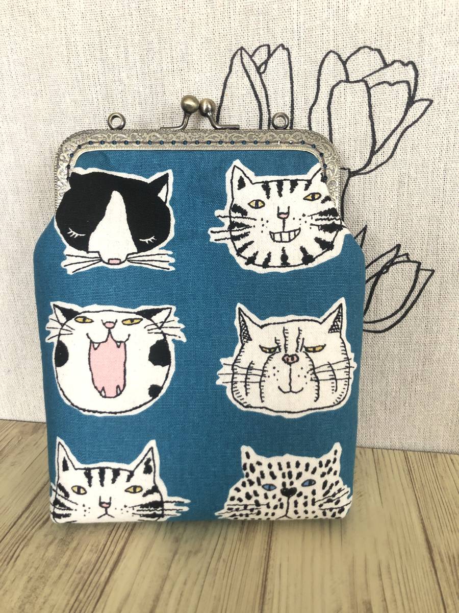 がま口 / 縫い付けタイプ / ポーチ / 小物入れ / ハンドメイド ☆ 猫フェイス