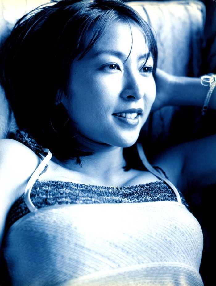 かとうれいこ写真集 『 Fragile 』 撮影山内順仁 出版社 かとうれいこ写真集 『 Fragile 』 撮影山内順仁 出版社