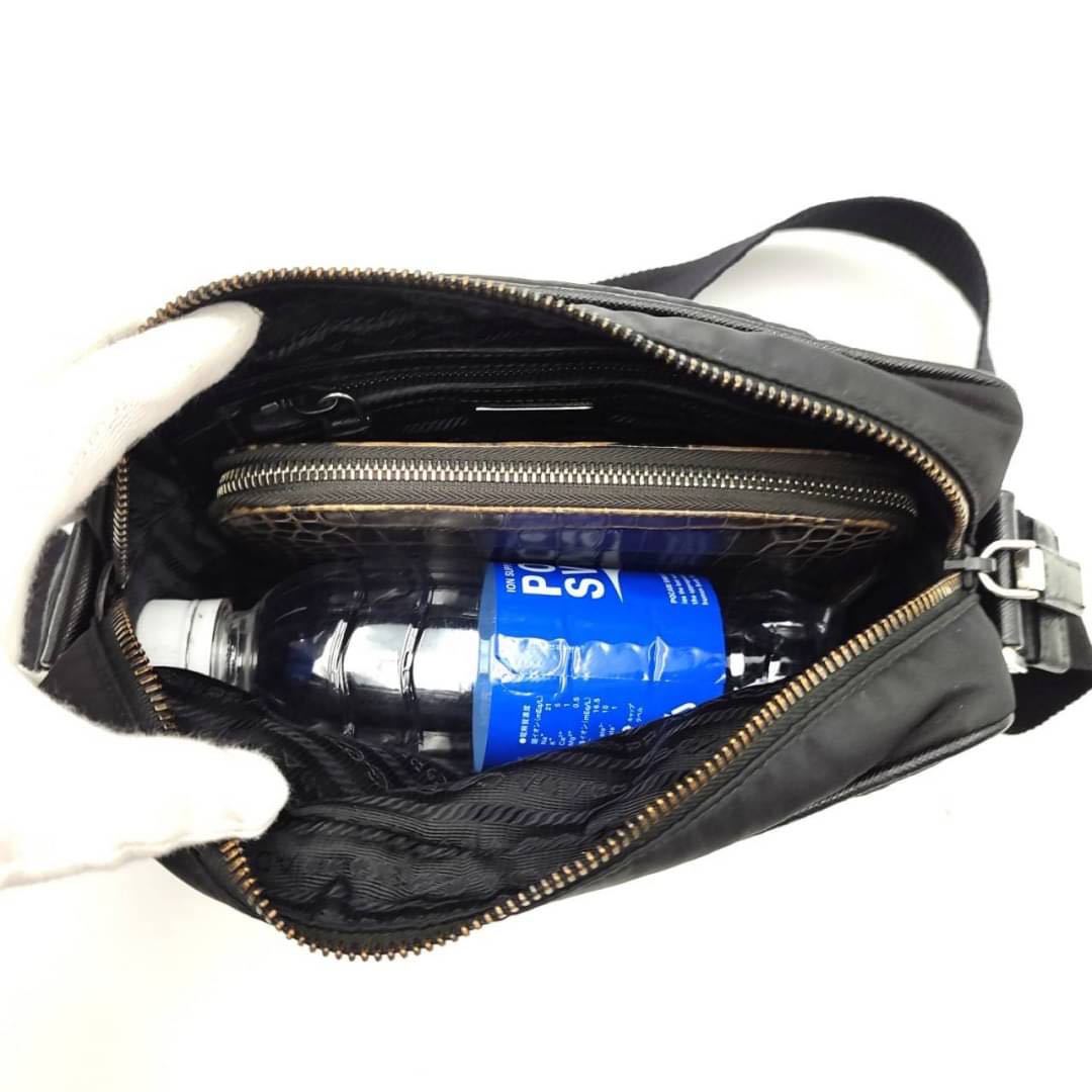 1円【超極美品&現行品】 PRADA プラダ カメラバッグ ショルダーバッグ