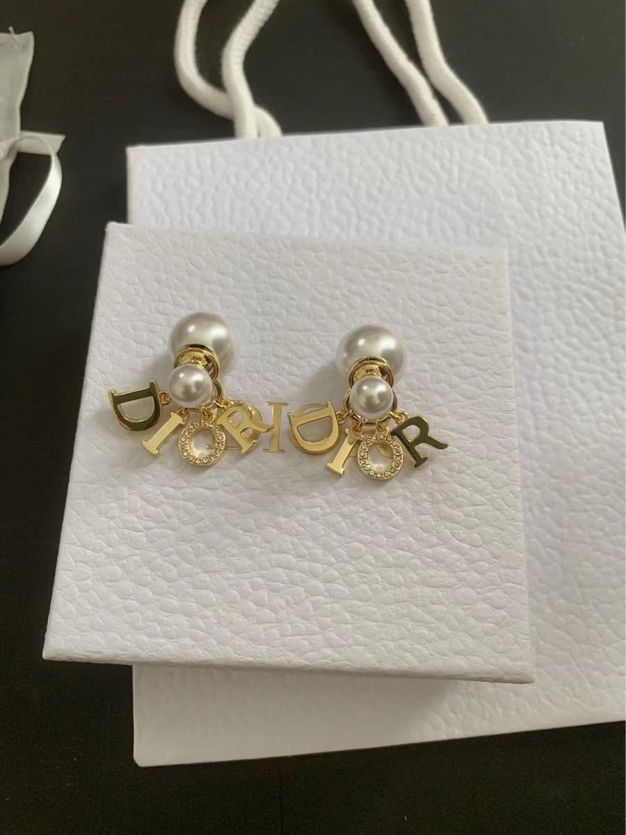 dior ピアス ディオール ピアス パールピアス 手袋と箱付き