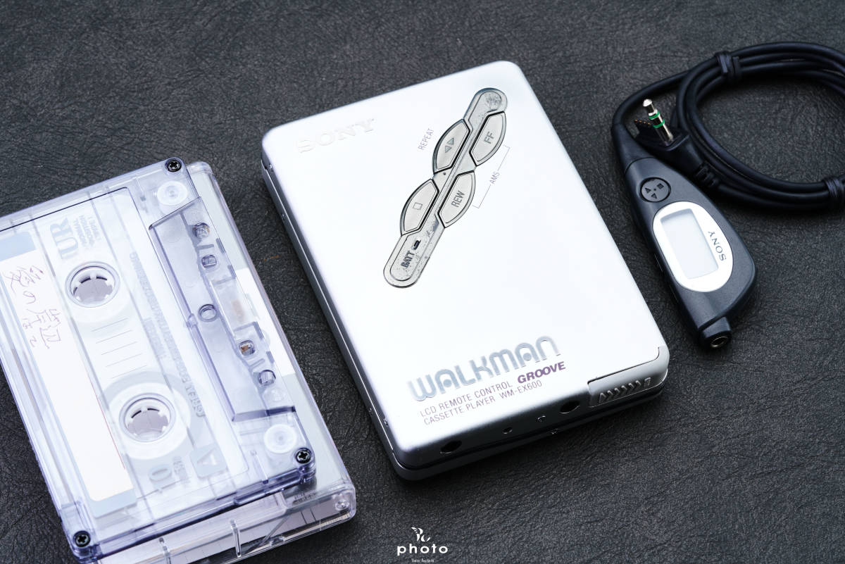 ★美品・動作〇★ SONY ソニー WALKMAN 薄型高音質モデル ポータブルカセットプレーヤー WM-EX600 シルバー 2