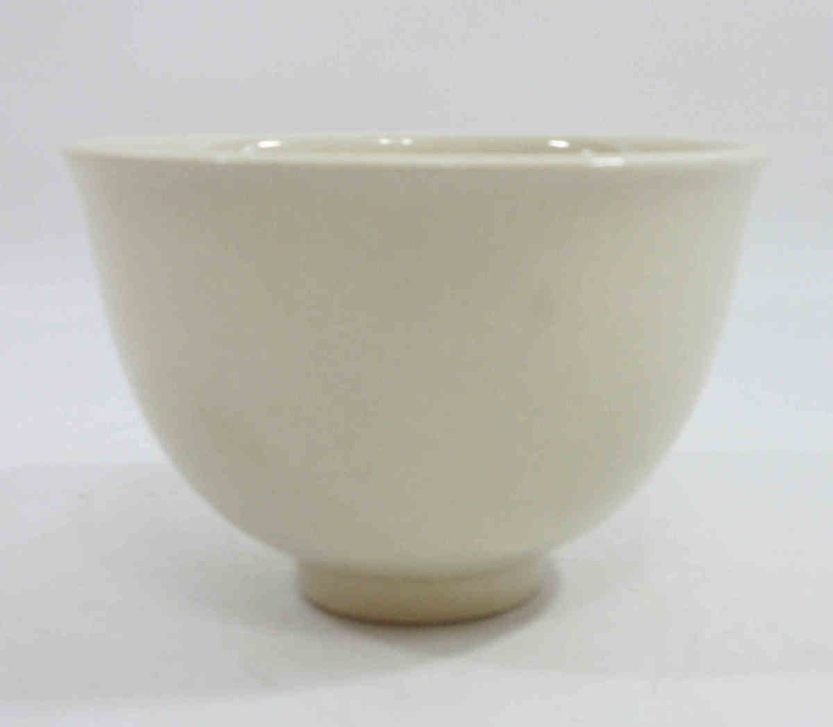 □十四代沈壽官造 薩摩茶碗 共箱 共布 白薩摩(秋草)茶道具 □十四代沈壽官造 薩摩茶碗 共箱 共布 白薩摩(秋草)茶道具