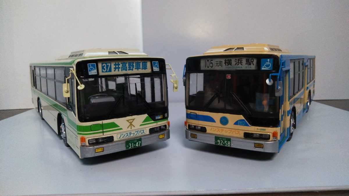 新品同様 アオシマ 1 32 大阪市交通局 日野ブルーリボンⅡ ボディ塗装