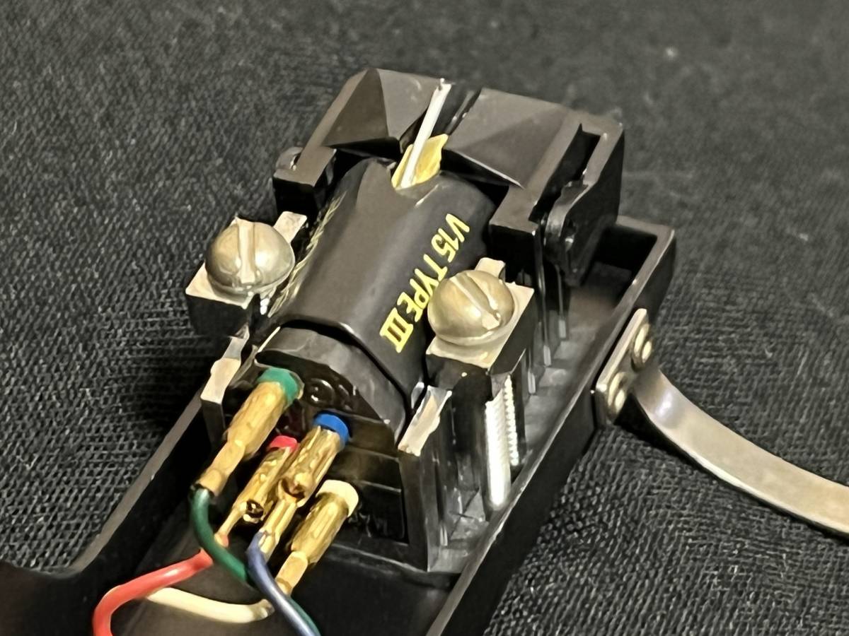 上質で快適 Shure V15 type III カートリッジ + 交換針 動作品 シェル