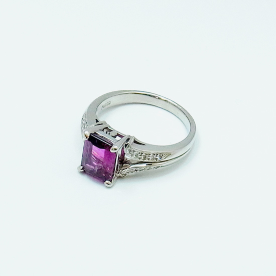 GRJソーティング付き Pt900 ガーネット2.55ct ダイヤモンド0.127ct