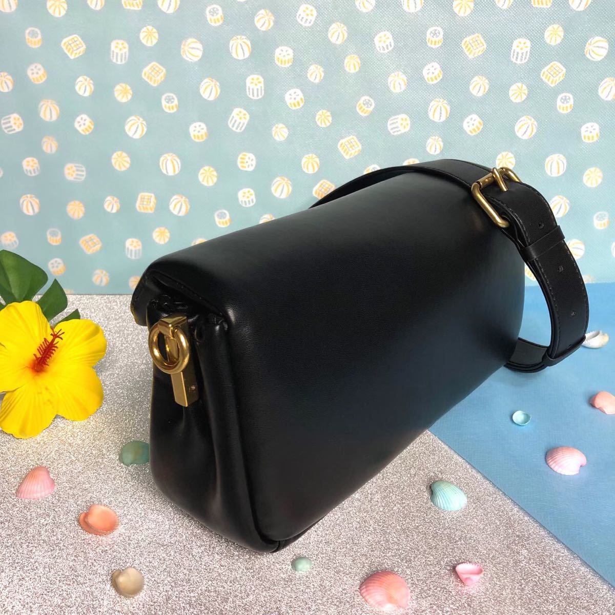 COACH コーチ 新作 ピロータビーショルダーバッグ ブラック 黒 新品