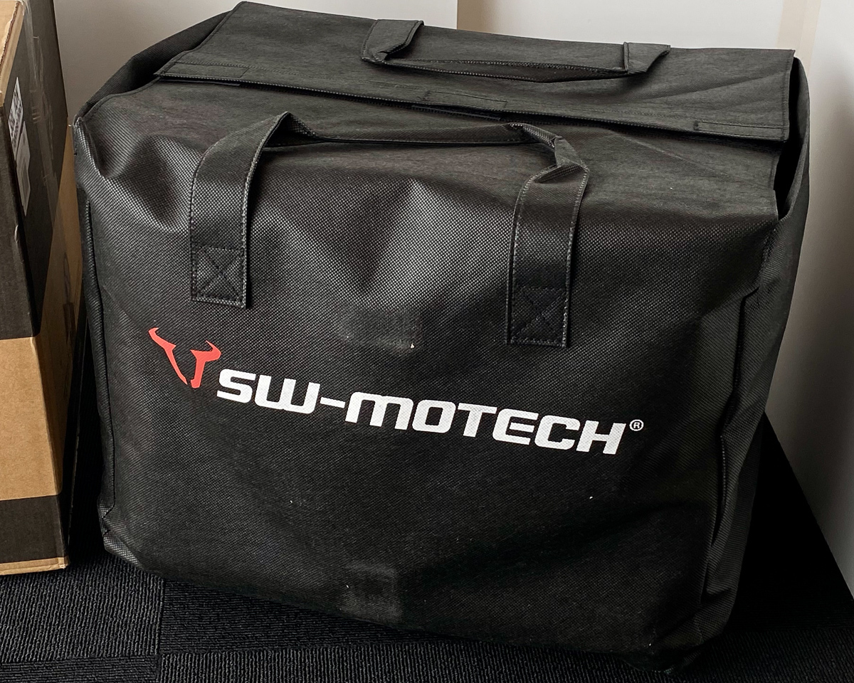 人気定番の SW-MOTECH SW-MOTECH:SWモテック TRAX ION Lサイドケース