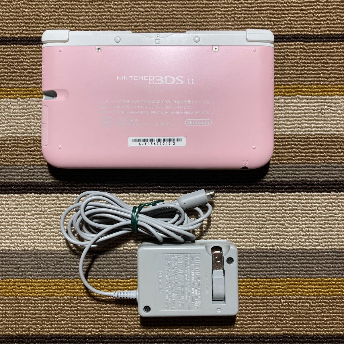 3DS  ニンテンドー3DS LL 本体 ピンク × ホワイト 充電器付き