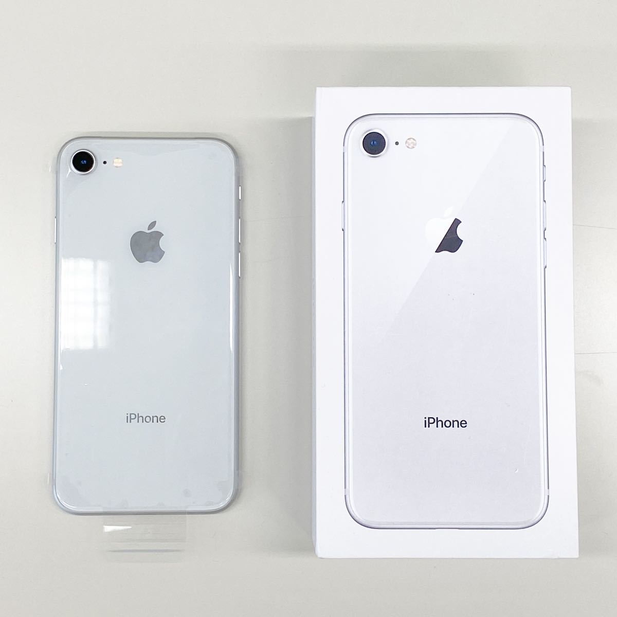 ☆iPhone8 ホワイト 64GB SIMフリー フィルム付 箱 ケース イヤホン