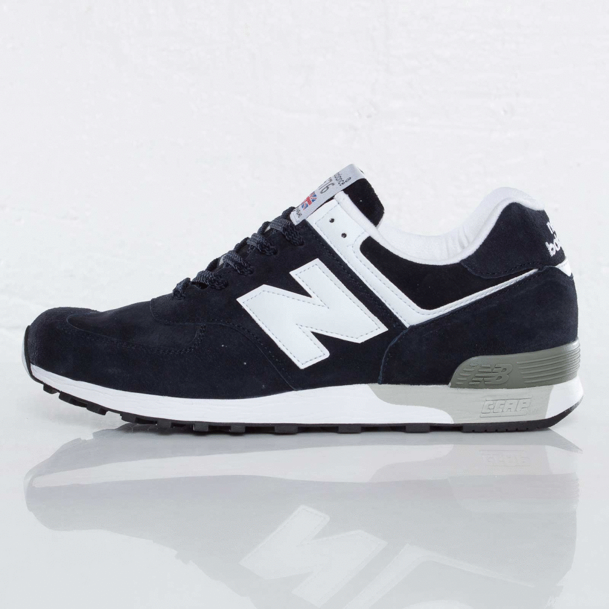 国内正規品 UK製 New Balance M576DNW ネイビー×ホワイト US7.5D 25.5cm 限定 イギリス英国製 NB スエード 紺 スニーカー Made In Englandの画像9