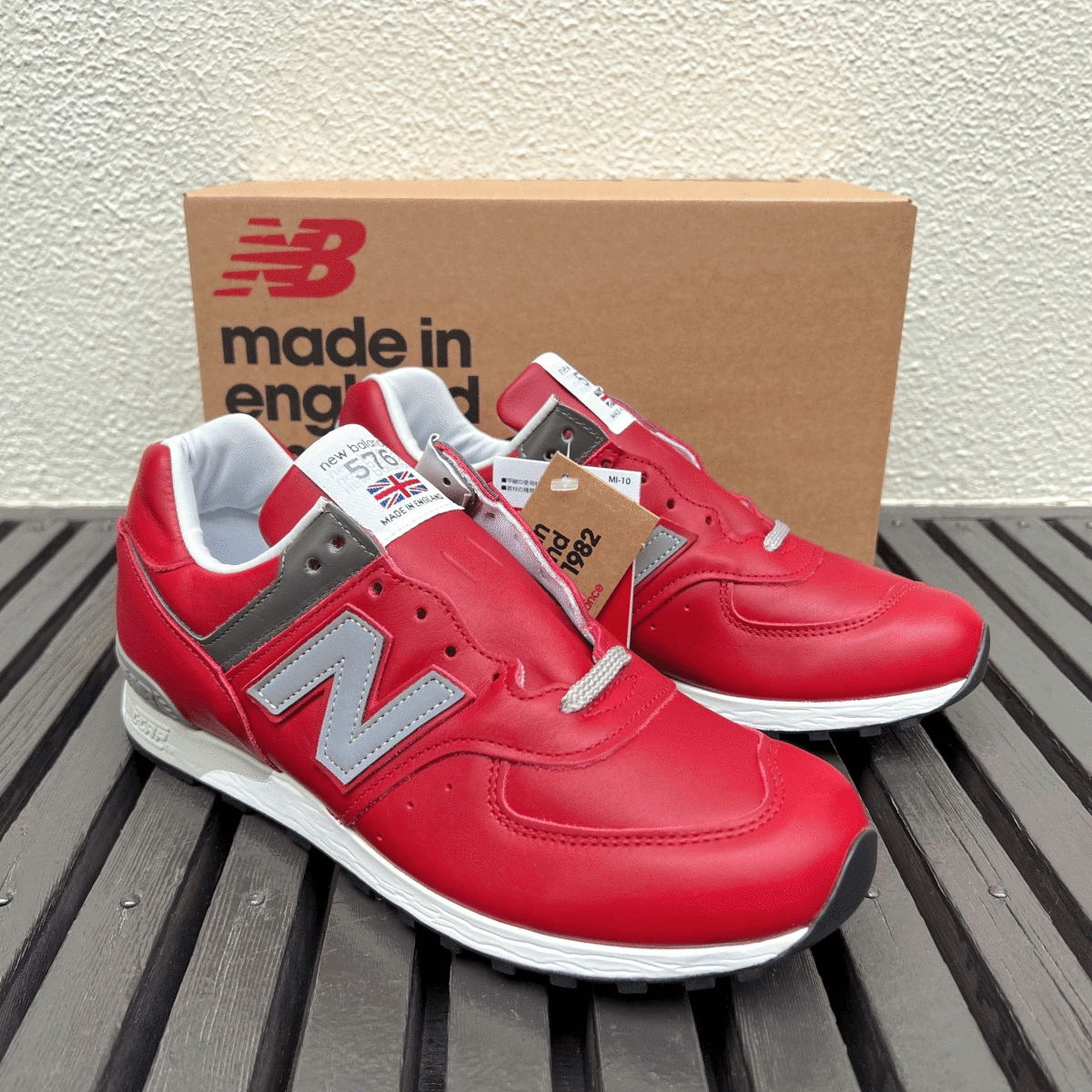 国内正規品 UK製 New Balance M576RED レッド×グレー US9.5D 27.5cm 限定 イギリス英国製 NB スニーカー Made In England 赤 オールレザー