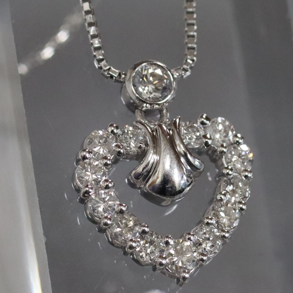 Pt900/850 diamond Heart necklace D1.00 8.1g 38-40cm