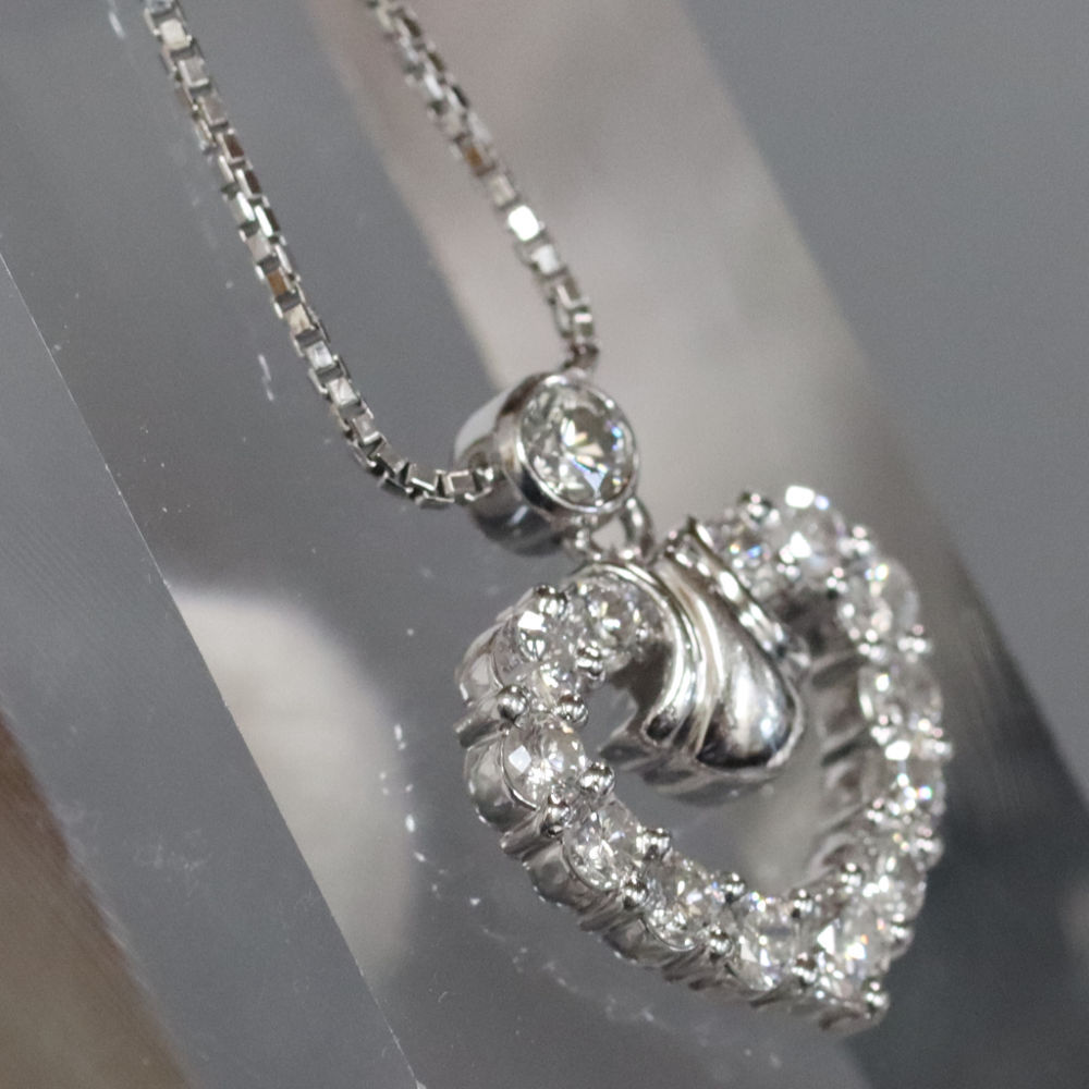 Pt900/850 diamond Heart necklace D1.00 8.1g 38-40cm