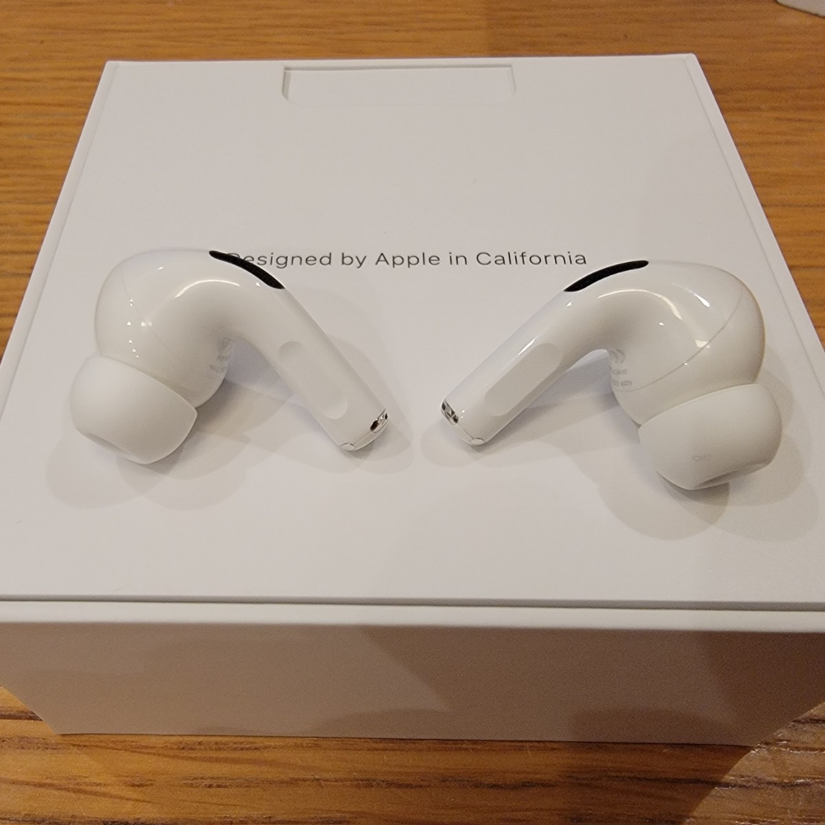 Apple AirPods Pro イヤホン部新品交換済み