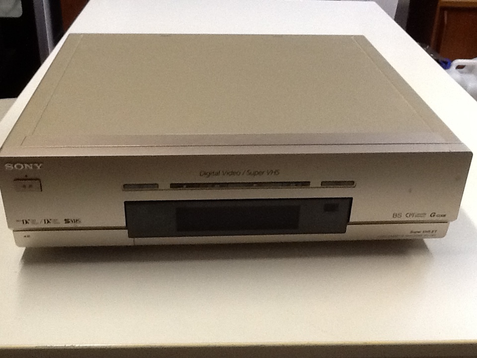 【1円スタート】SONY ソニー　DV＆S-VHSダブルビデオデッキ WV-DR7　ジャンク品_画像1