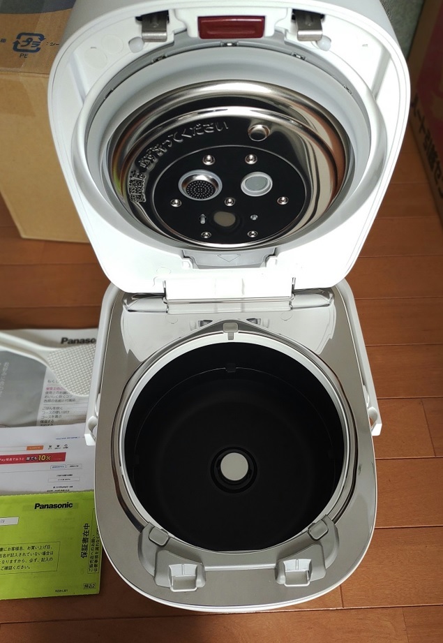 新品同様】パナソニック 炊飯器 5.5合 可変圧力&大火力おどり炊き SR