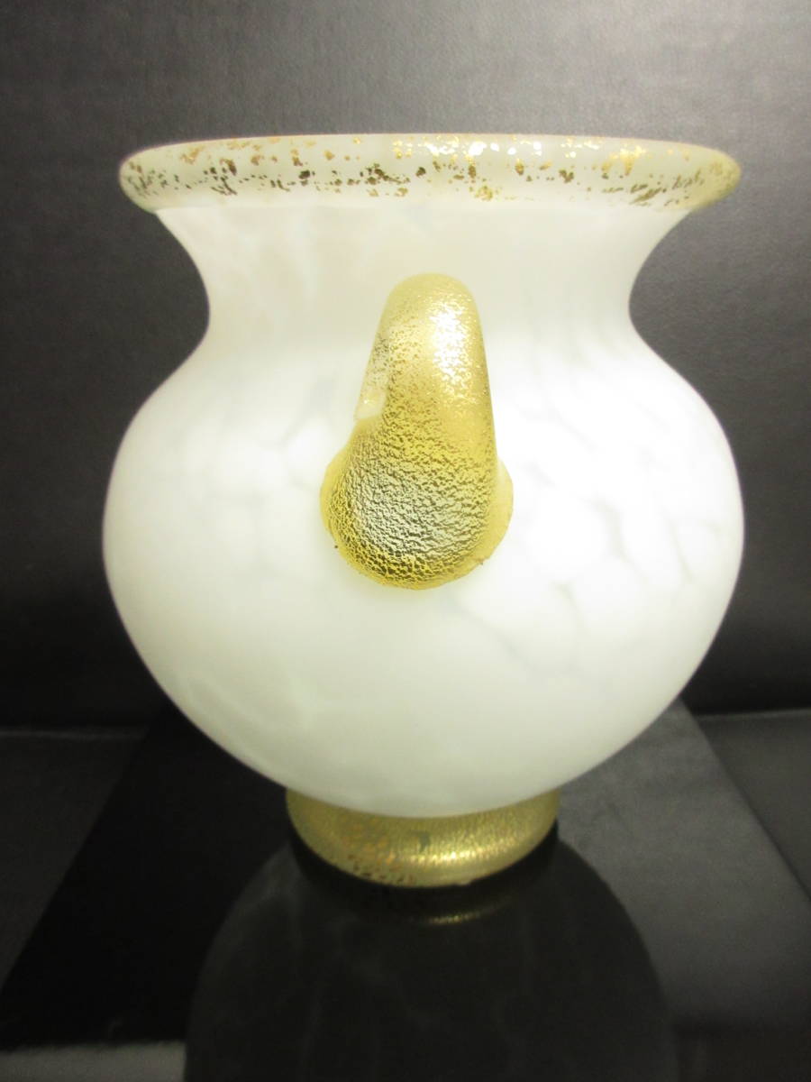 《工芸品》 岩田久利：雪牡丹 ガラス製 花瓶 IWATA 高さ：約16.2cm・口：約12.5cm・重量：約1.24kg 伝統工芸・美術品_画像3