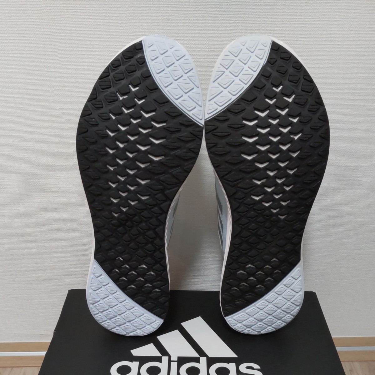 【新品未使用品】アディダス シューズ スポーツシューズ adidas エッジ ラックス 3 ランニングシューズ  23.5cm