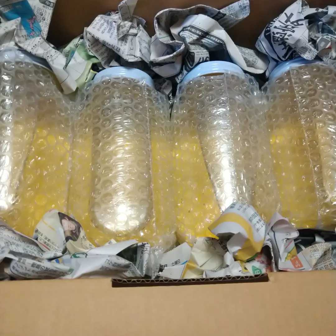 令和4年5月末アカシア蜂蜜 非加熱、無添加、生蜂蜜1.2キロ2本での出品