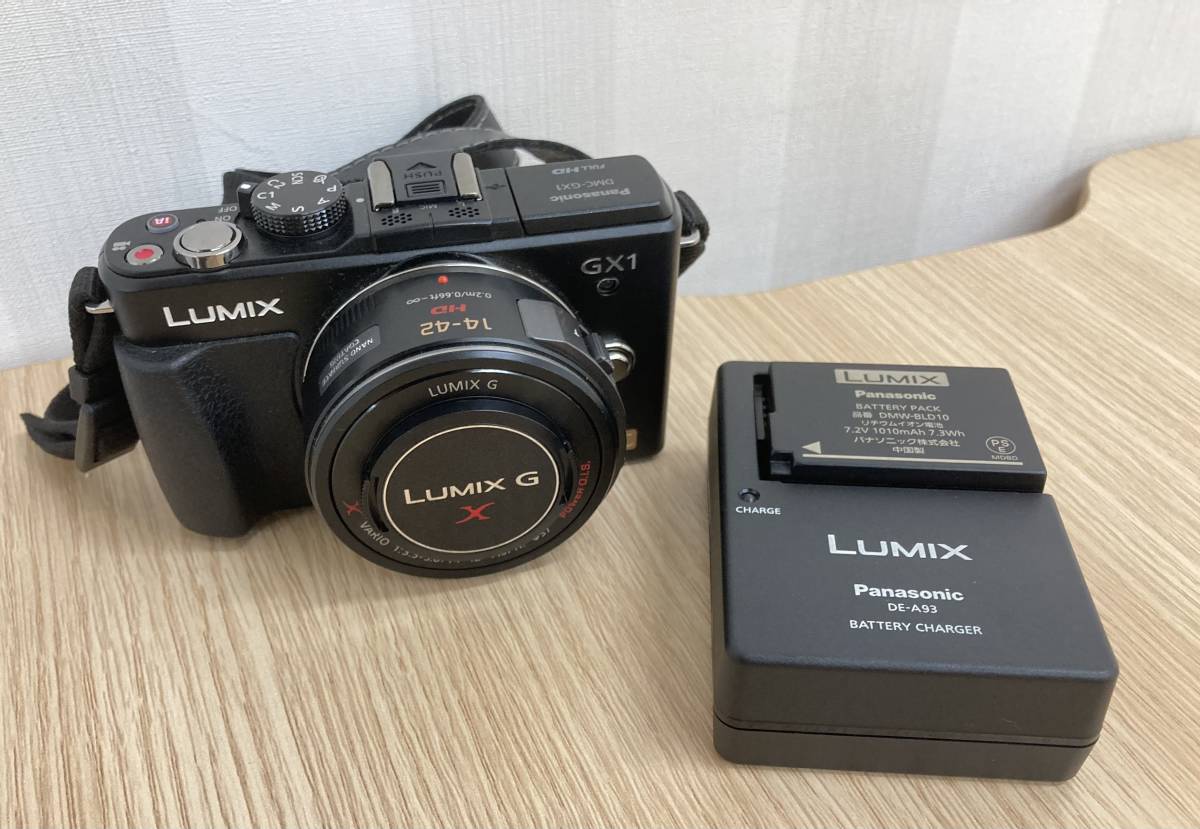 長「8498」美品 Panasonic パナソニック LUMIX Full HD デジタルカメラ