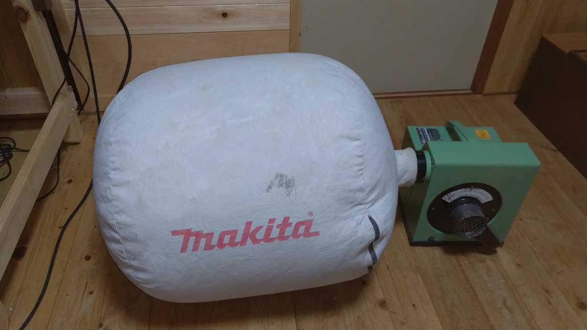 マキタmakita 粉じん集塵機411 ダスト袋付き集塵袋を木工用に交換すれ