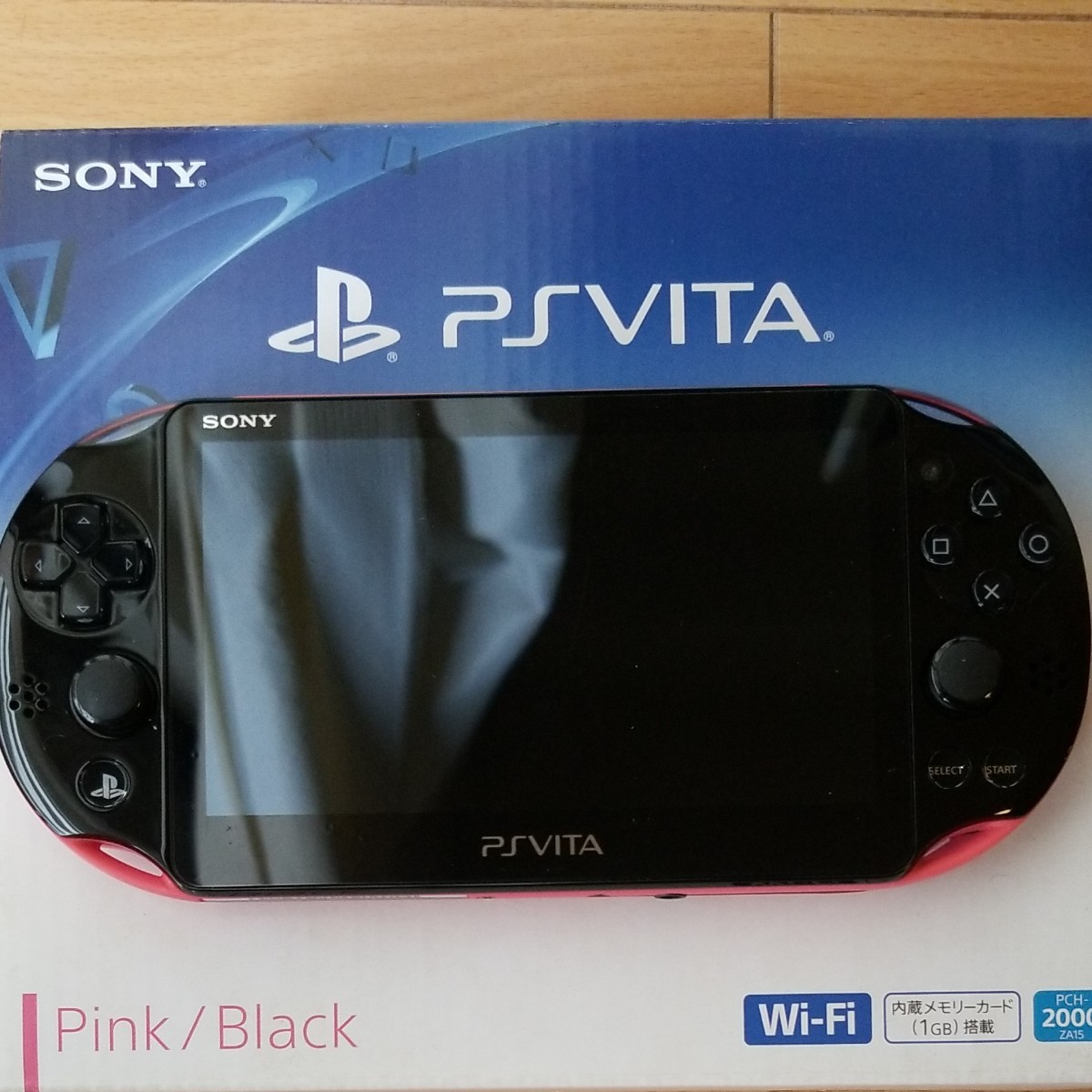 美品　PlayStation Vita （PCH-2000シリーズ） Wi-Fiモデル ピンク/ブラック PCH-2000ZA15