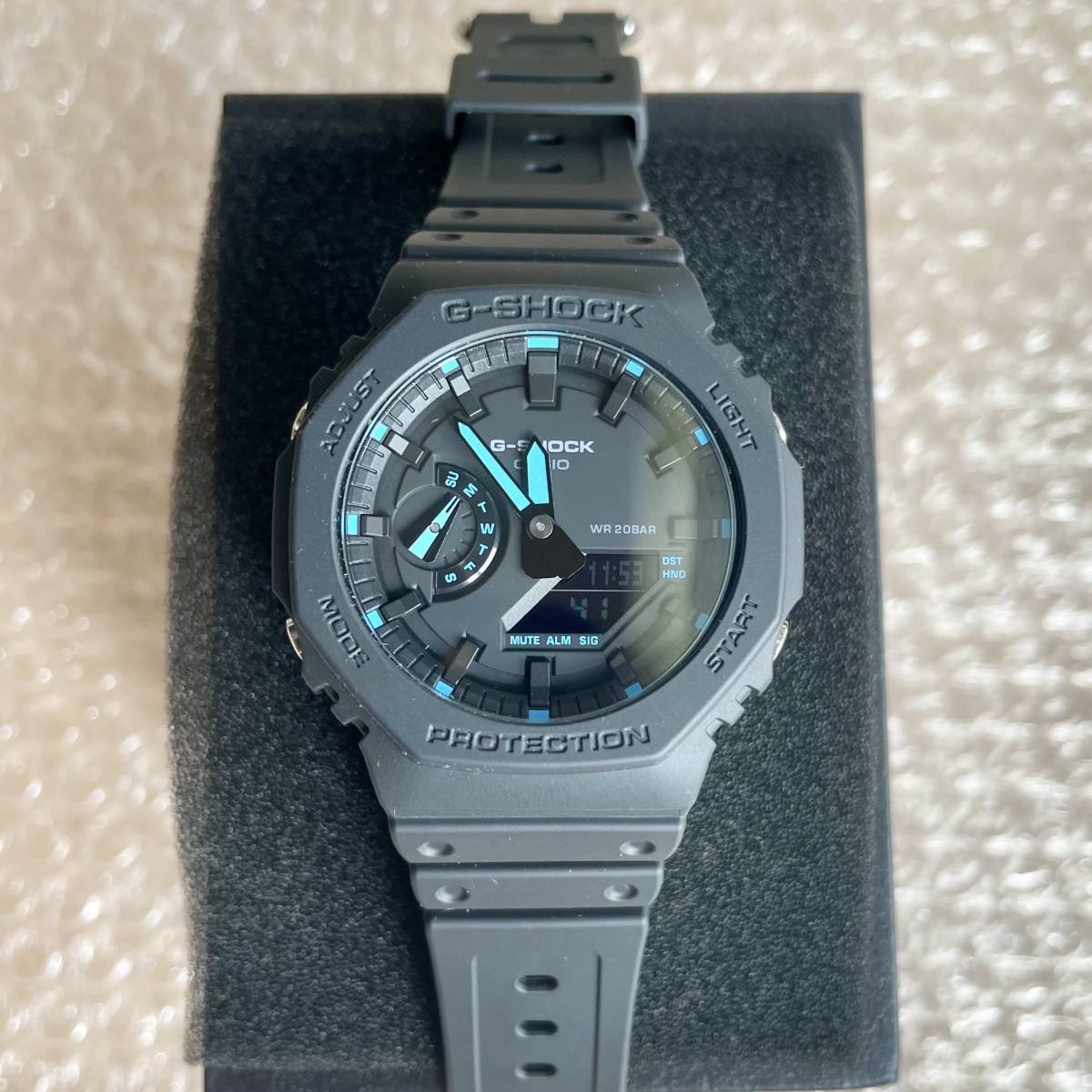 極美品 限定モデル CASIO G-SHOCK GA-2100-1A2JF カーボンコアガード