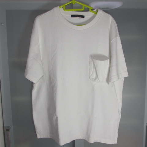 LOUIS VUITTON 総モノグラム 3Dポケット Tシャツ | inmano.com.br