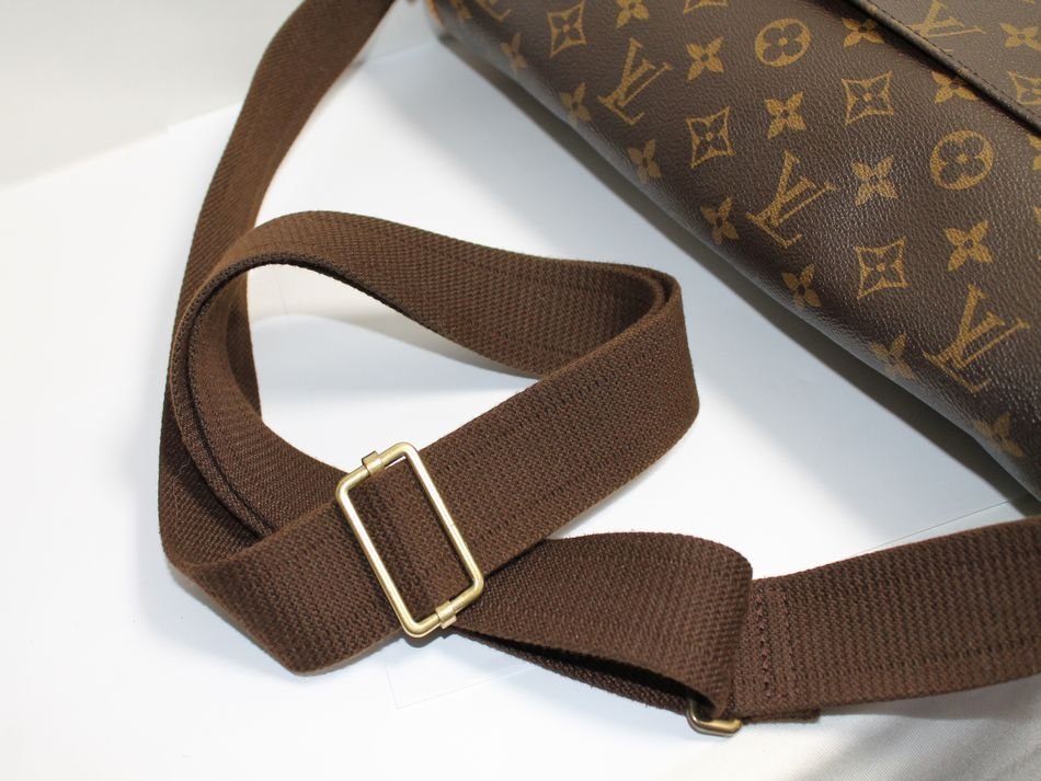 中古 LOUIS VUITTON メッセンジャー ボスフォールGM M40105 モノグラム ショルダーバッグ 斜め掛け レディース メンズ ルイヴィトン USED品_画像8