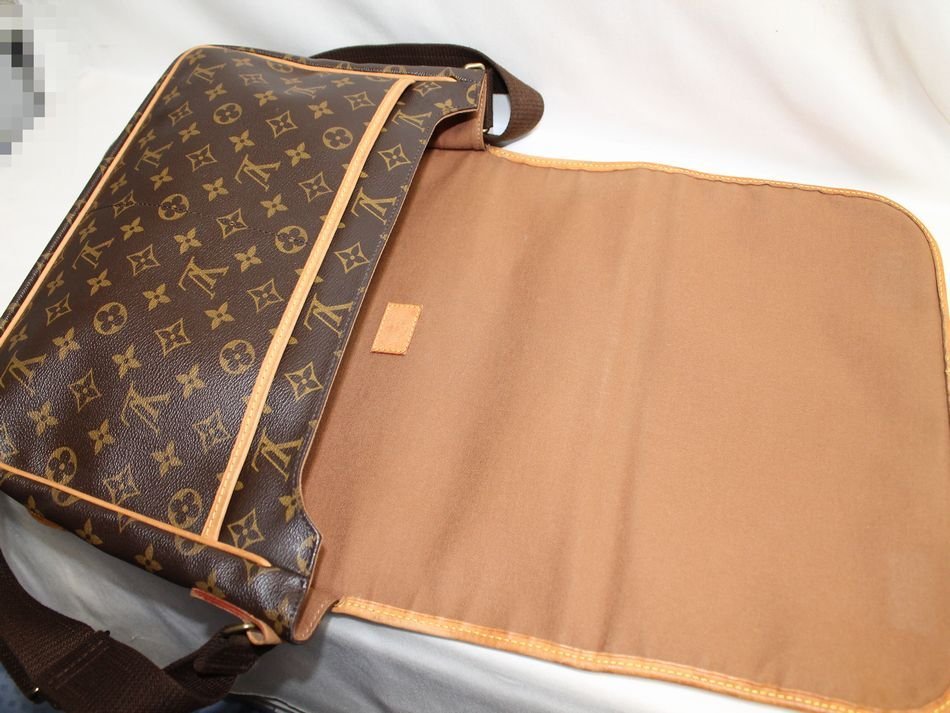 中古 LOUIS VUITTON メッセンジャー ボスフォールGM M40105 モノグラム ショルダーバッグ 斜め掛け レディース メンズ ルイヴィトン USED品_画像9