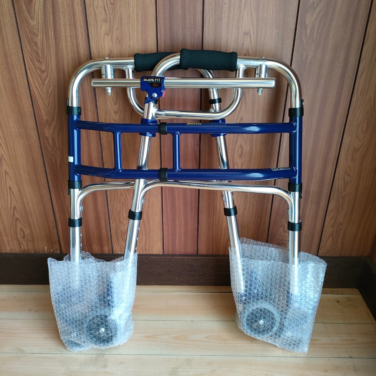 SALE／102%OFF】 歩行器 スライドフィット 優羽 車輪付き 折り畳み可能 