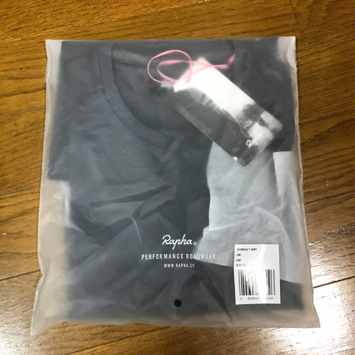 Rapha Men's Technical T-Shirt XSサイズ カーボングレー ラファ メンズ テクニカル Tシャツ ショートスリーブ  半袖(XSサイズ以下)｜売買されたオークション情報、yahooの商品情報をアーカイブ公開 - オークファン（aucfan.com）