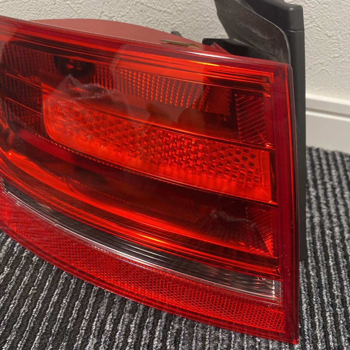  used Audi A4 original left passenger's seat tail lamp tail light 8K5 945 094