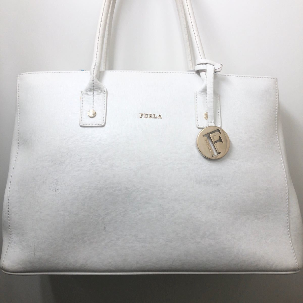 FURLA フルラ レザー　トートバッグ　ホワイト　A4